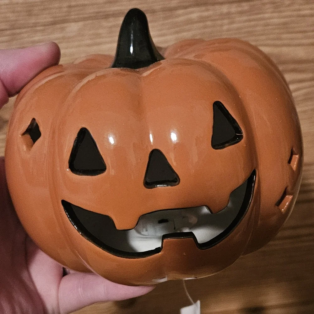 Target Bullseye Playground Light Up Ceramic Halloween Pumpkin